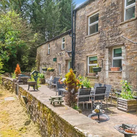 펜션 5 Bed In Snaizeholme Oc-w32200