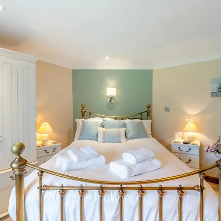 5 Bed In Snaizeholme Oc-w32200