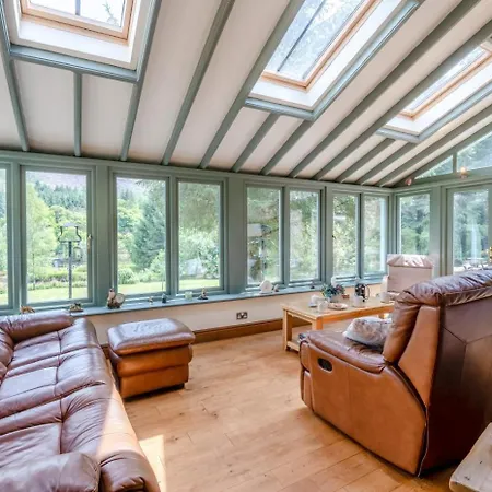 5 Bed In Snaizeholme Oc-w32200 *